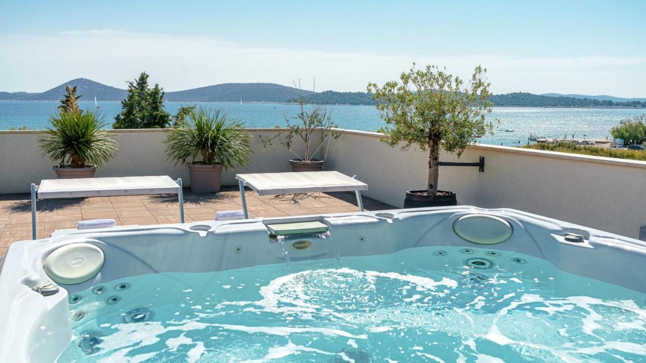 Apartments Luka Vodice Luaran gambar