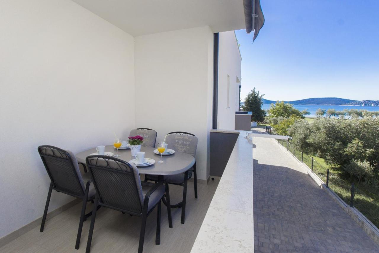 Apartments Luka Vodice Luaran gambar