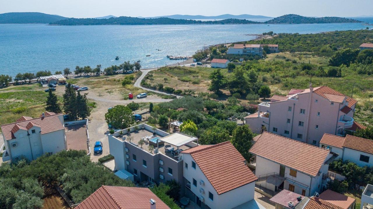 Apartments Luka Vodice Luaran gambar
