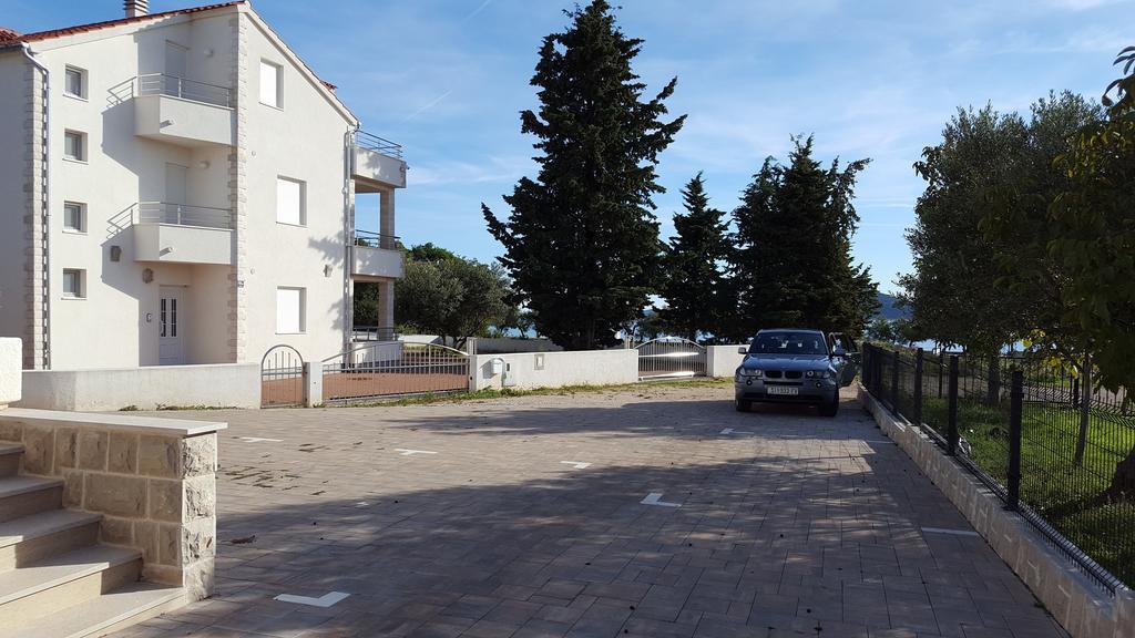 Apartments Luka Vodice Luaran gambar