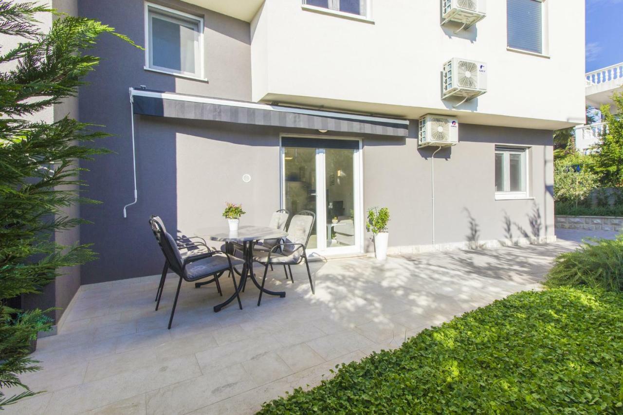 Apartments Luka Vodice Luaran gambar
