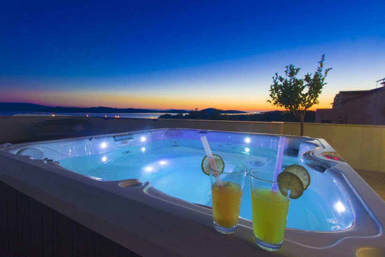Apartments Luka Vodice Luaran gambar